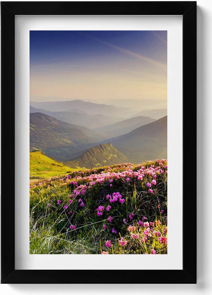 Berge und Blumenwiese– Wandbild mit Rahmen – Gerahmtes Bild – Wanddekoration – 20x30 cm – Schwarz