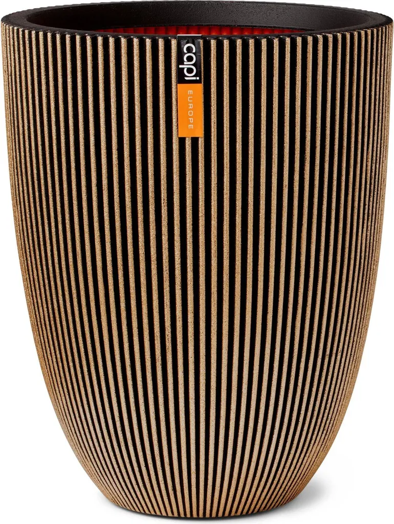 Vase bas cannelé résistant au gel coloris or pour terrasse