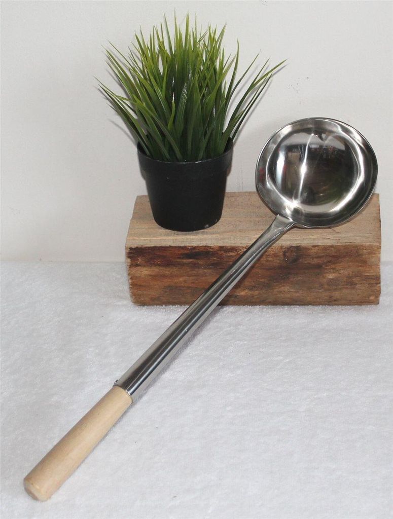 03 Schöpfkelle Edelstahl Größe L - 48 cm lang, mit Holzgriff, genietet