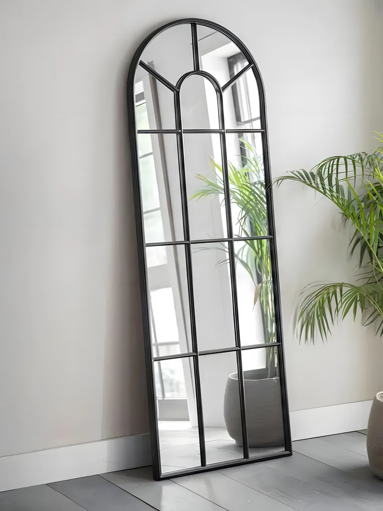Miroir style fenêtre en arc de cercle noir au design moderne chic