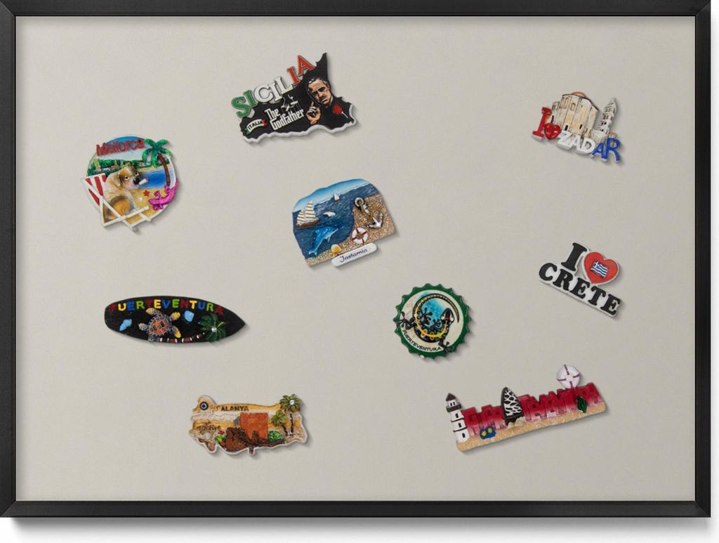 Magnetwand 70x50 cm – Schwarzer Rahmen – Cremefarbe – Magnetische Tafel, Weißwandtafel – Wandmontage, Flur