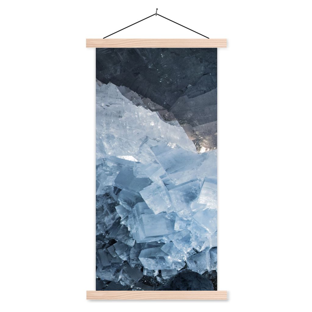 MuchoWow Textilposter Naturstein - Kristall - Blau 40x80 cm mit holzfarbenen Rahmen - Wohnzimmer