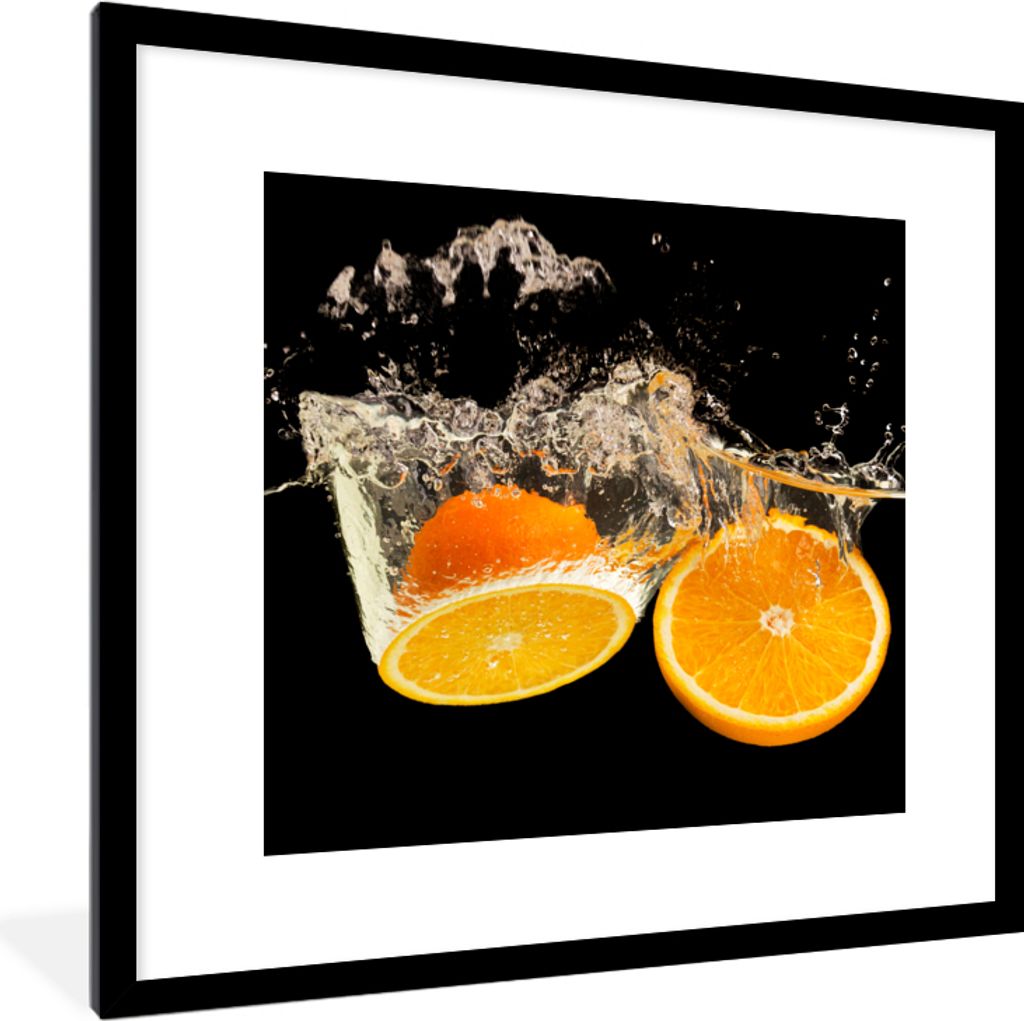 MuchoWow Gerahmtes Poster Orange - Stillleben - Wasser - Schwarz - Obst 40x40 cm - Poster mit Schwarzem Bilderrahmen Wandposter Rahmen Foto Bilde...