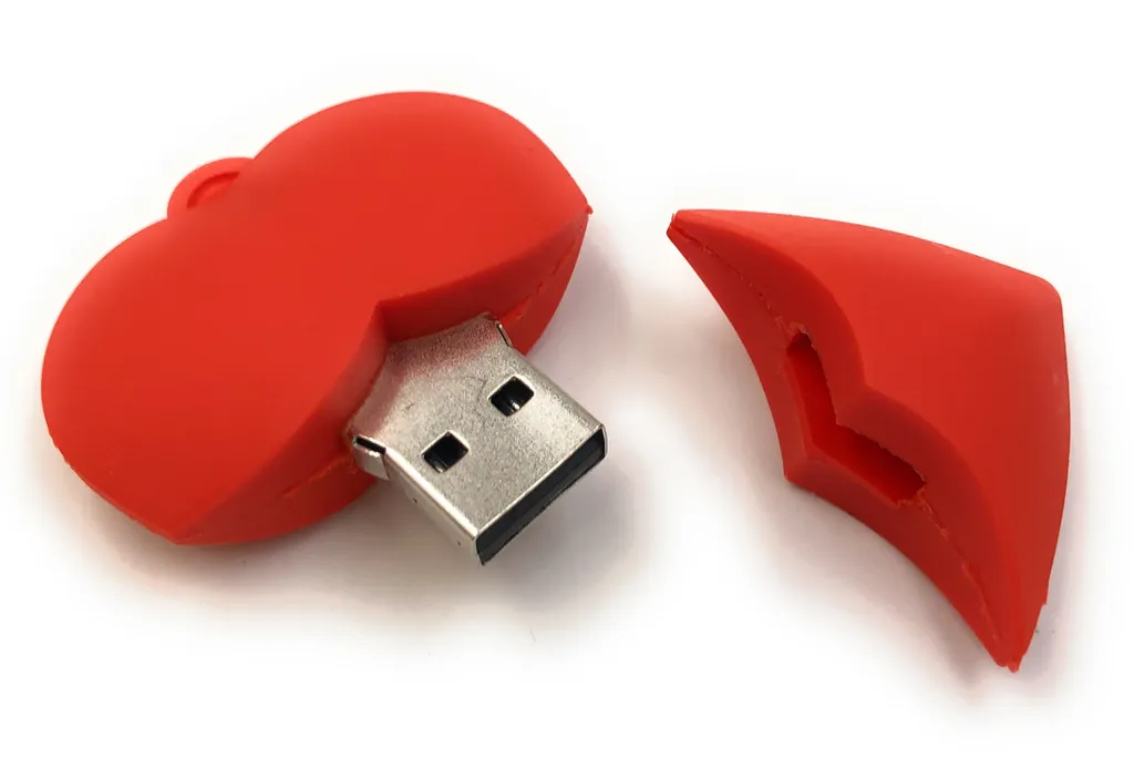 Mémoire USB 3.0 de 128 Go en Forme de Cœur Rouge - Haute Capacité Soft
