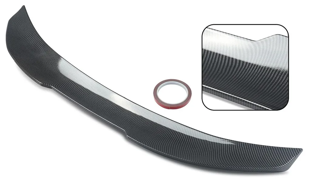 Aileron de hayon look carbone pour rénover et styliser votre coffre