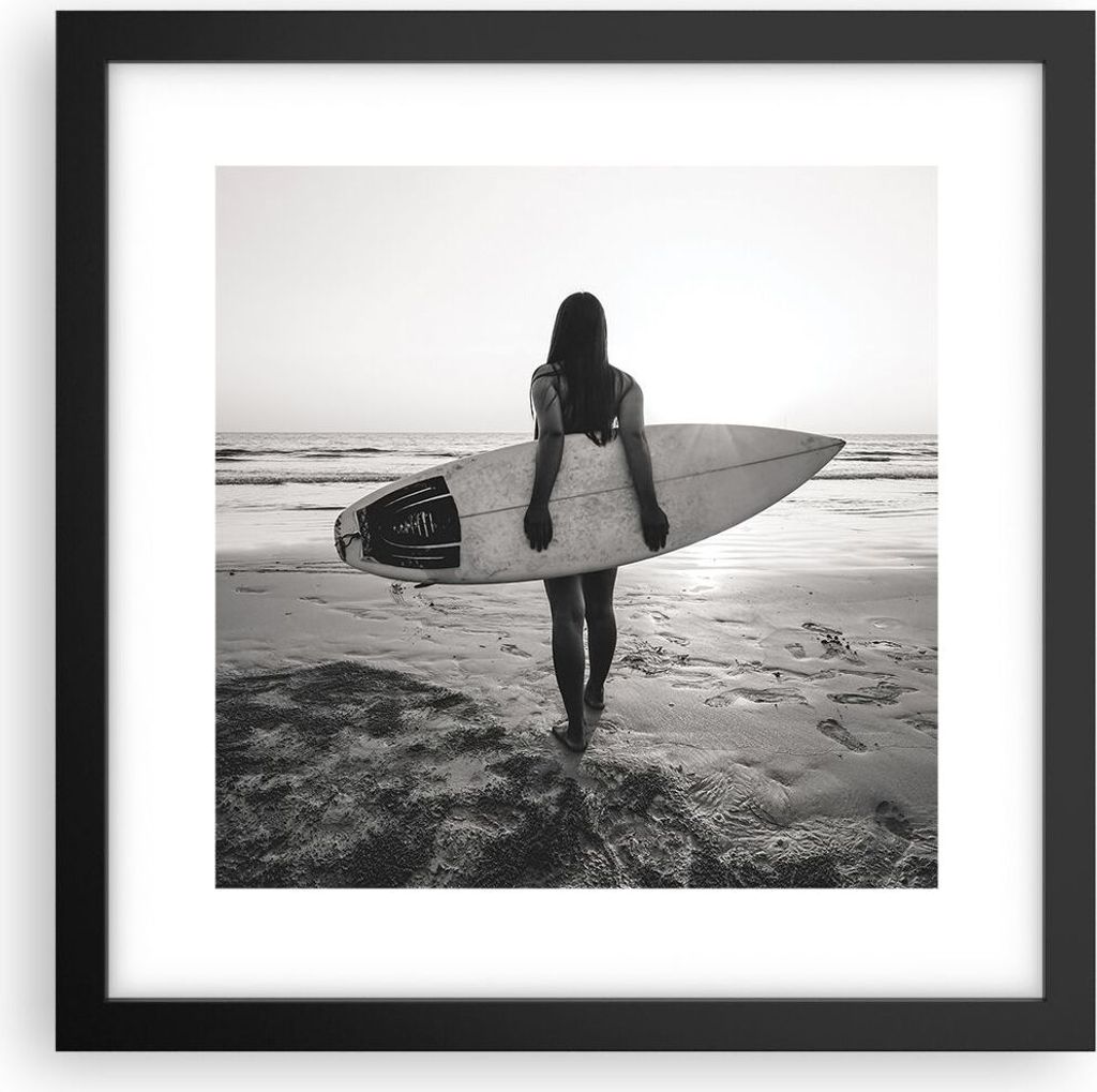 Gerahmtes Poster - Schwarzer Rahmen - Frau Strand Surfen - 30x30 cm - Wand Bild - Wanddeko - Wandbilder - Kunstposter - Wandposter - Bilderrahmen -...