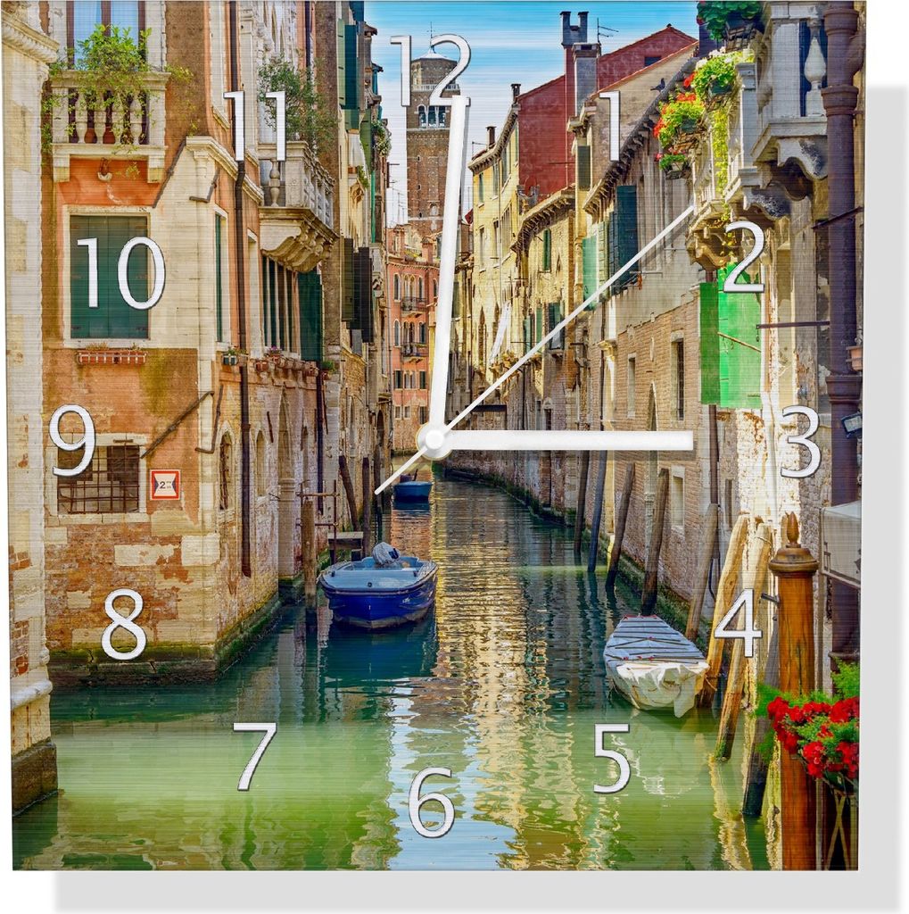 Wallario Design Wanduhr Urlaub in Venedig Kanal zwischen bunten Häusern aus Aluverbund, Größe 30 x 30 cm