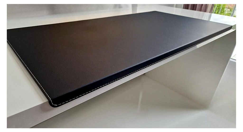 Gewinkelte Schreibtischunterlage aus Echtleder Schwarz mit grauer Naht 90cm x 48cm