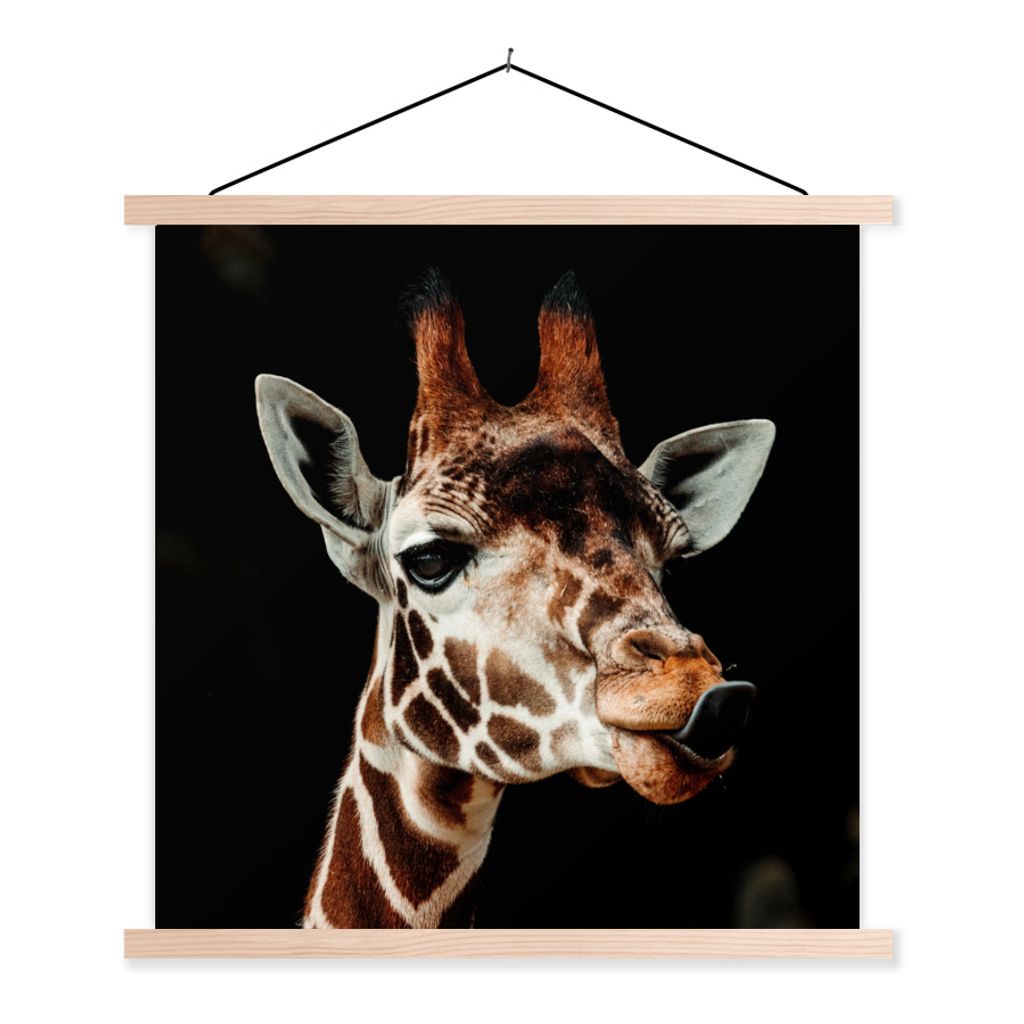 MuchoWow Textilposter Giraffe - Tiere - Schwarz 40x40 cm mit holzfarbenen Rahmen - Posterleiste