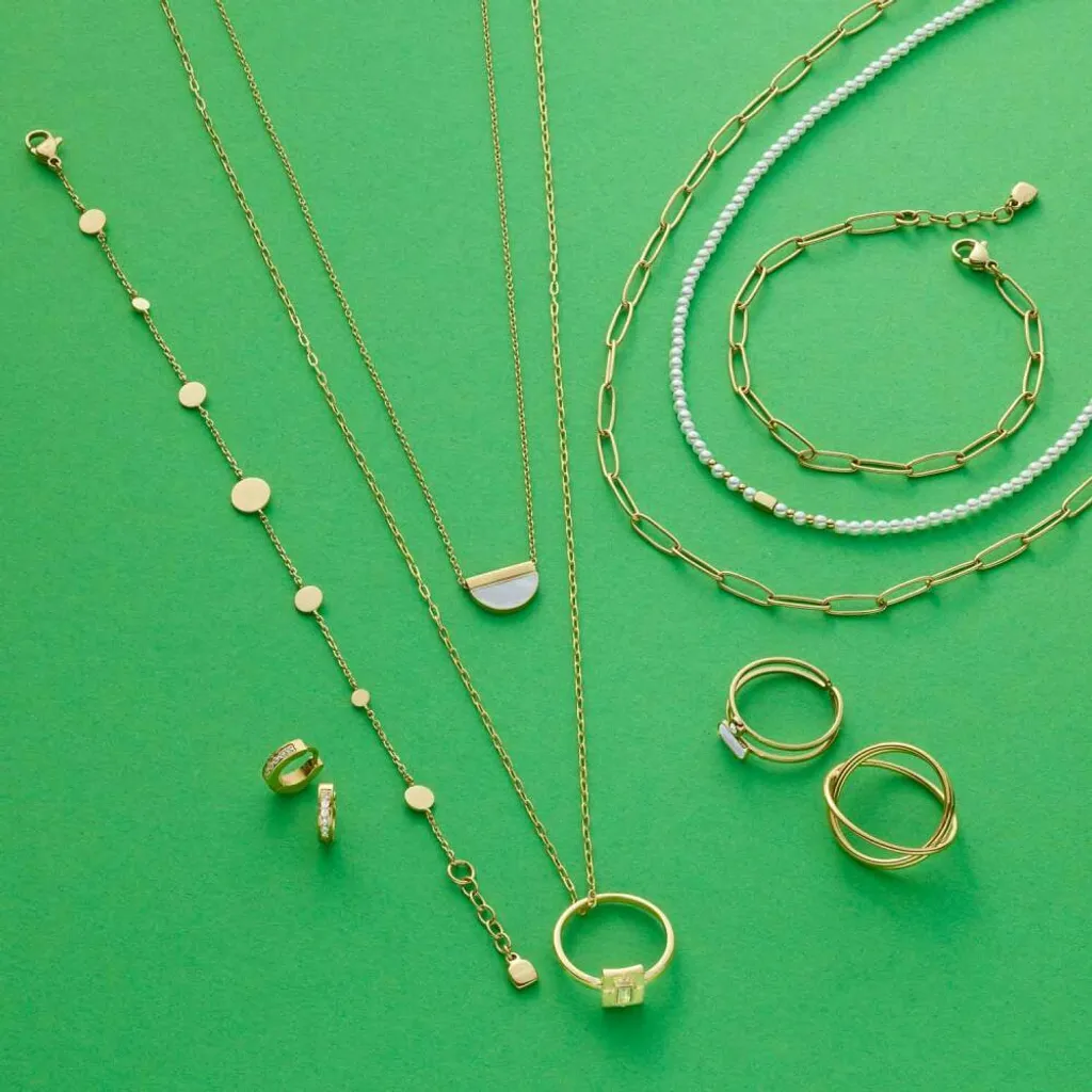 Set fiore Collana e Orecchini in Acciaio Inox Placcato Oro con Perla - Salvati gioielli