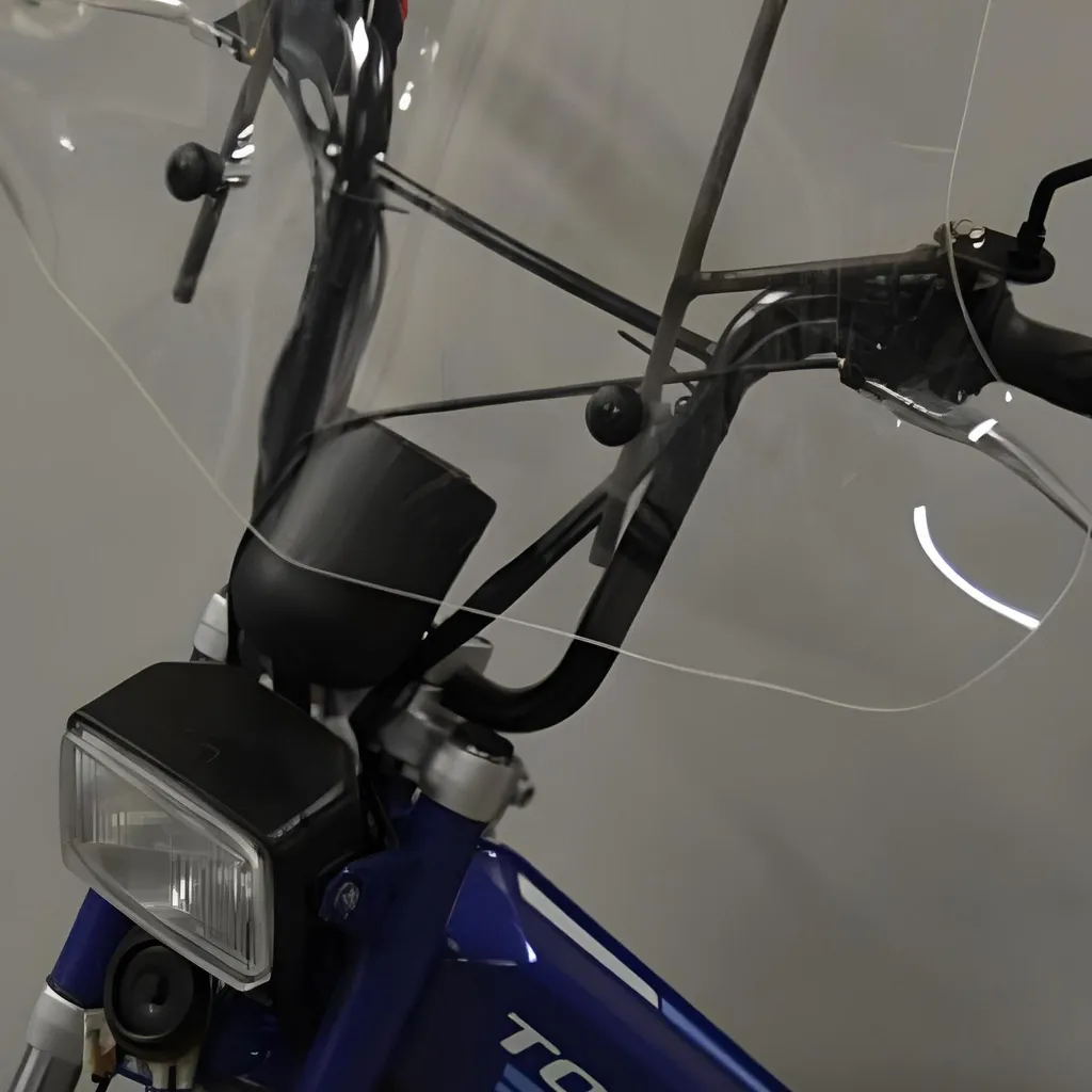 Pare-brise haut avec fixation kit A35 72cm pour moto et scooter de route