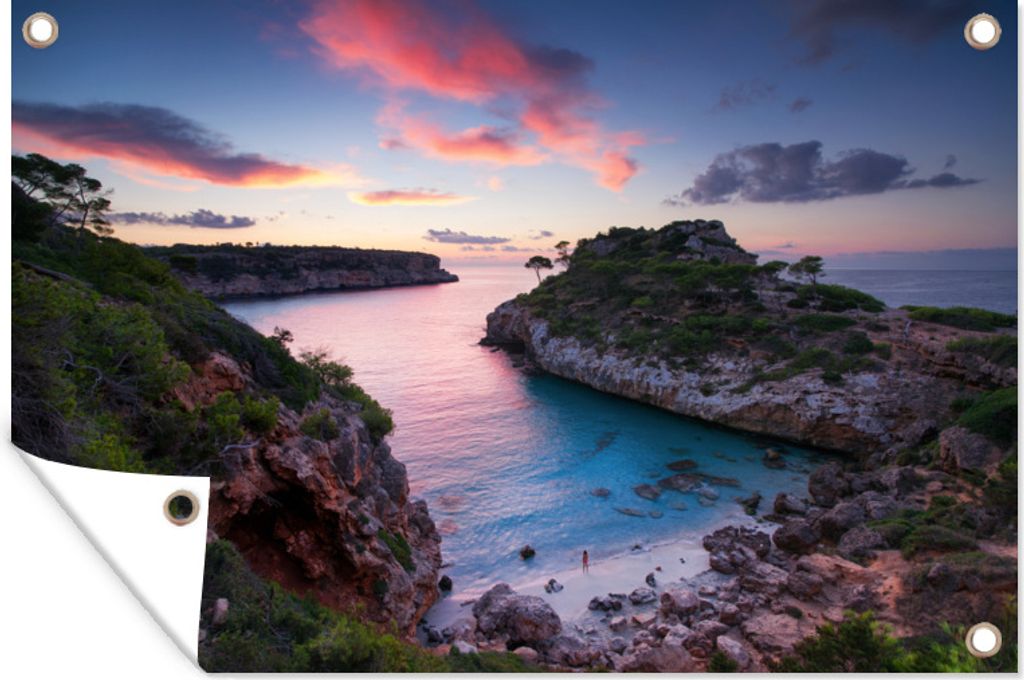 MuchoWow 90x60 cm Outdoor-Poster Gartendeko Sichtschutz Garten Poster für den Garten Der Strand Caló des Moro am Abend auf Mallorca