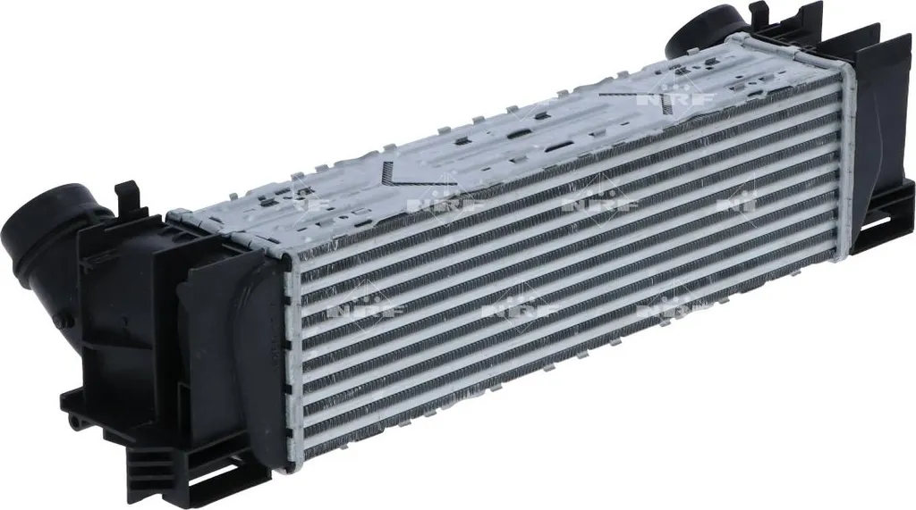 Intercooler BMW Série 1 à Ailettes Brasées NRF - Refroidissement Max - 12