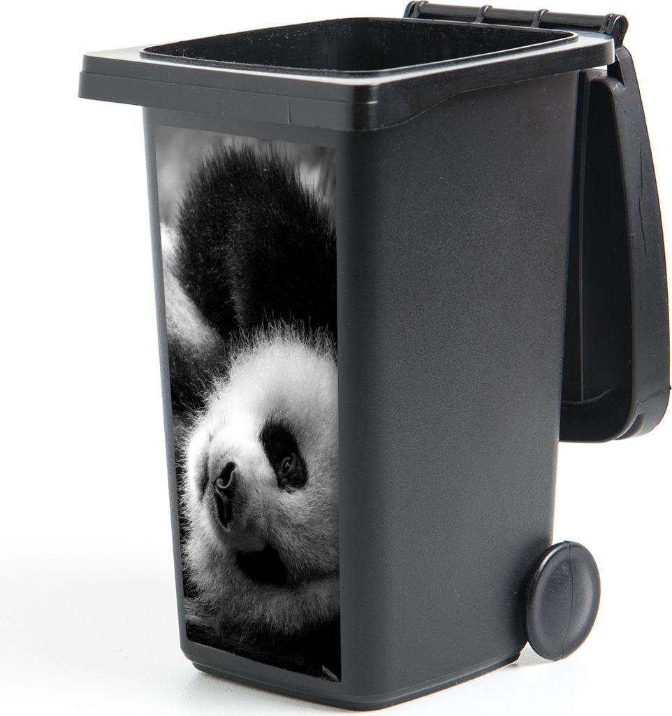 MuchoWow Mülltonnenaufkleber Tierprofil rollenden Panda in schwarz und weiß 38x80 cm - Behälteraufkleber - Mülleimer-Aufkleber - Container-Au...