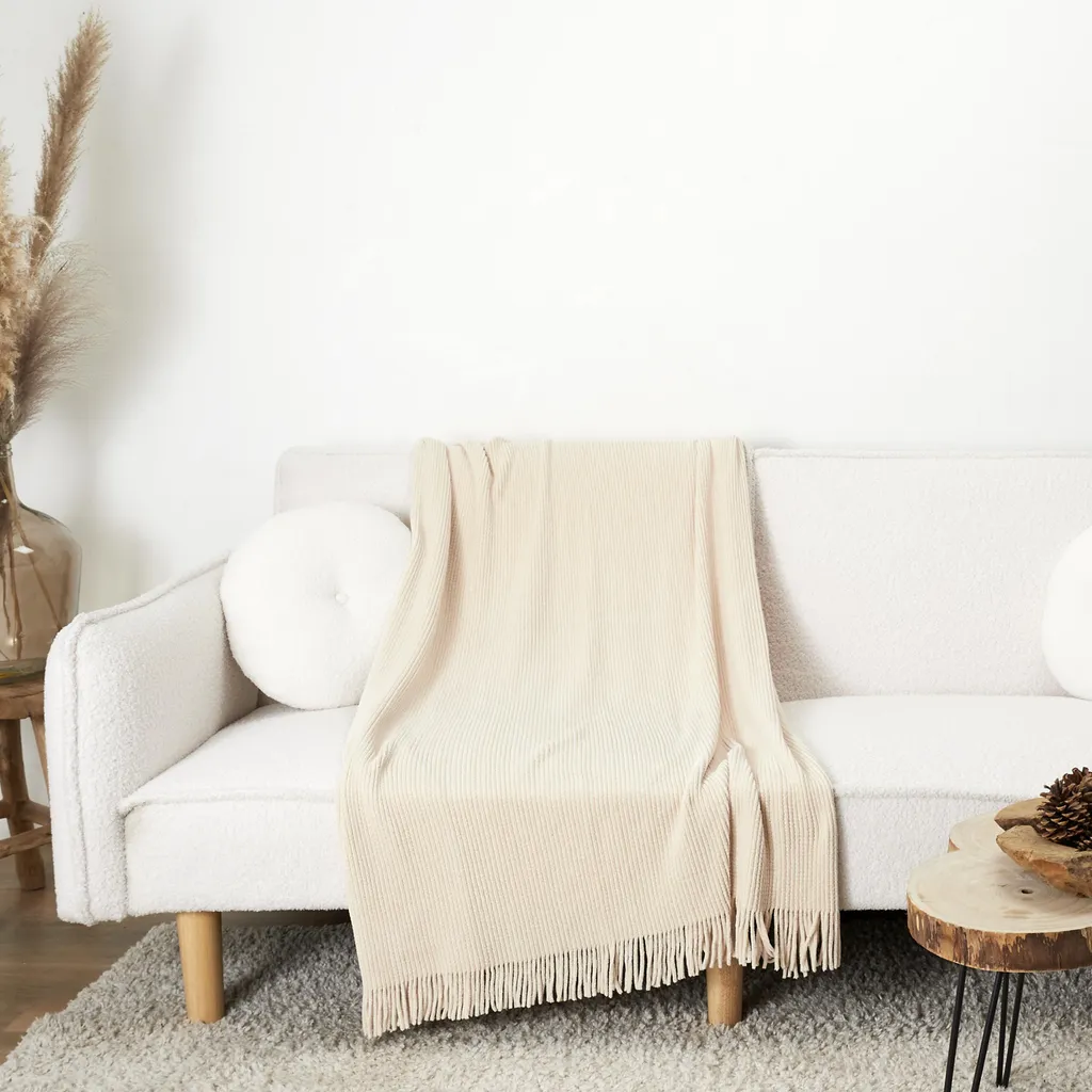 Plaid Chenille Beige 120x150cm - Solution Déco Anti-Froid pour Salon