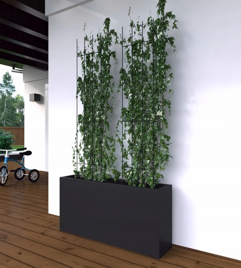 Évitez l'affaissement de vos fleurs avec ces grilles en métal et bois