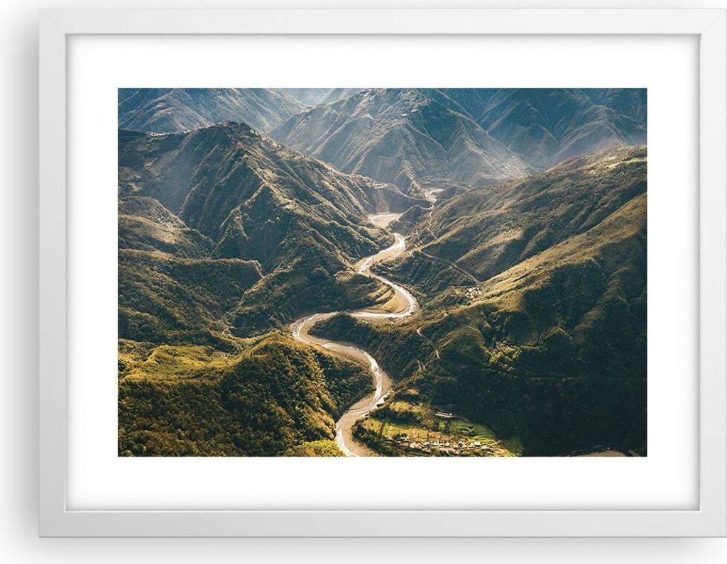 Gerahmtes Poster - Weißer Rahmen - Berge Weg Wald - 40x30 cm - Wand Bild - Wanddeko - Wandbilder - Kunstposter - Wandposter - Bilderrahmen - Bilde...