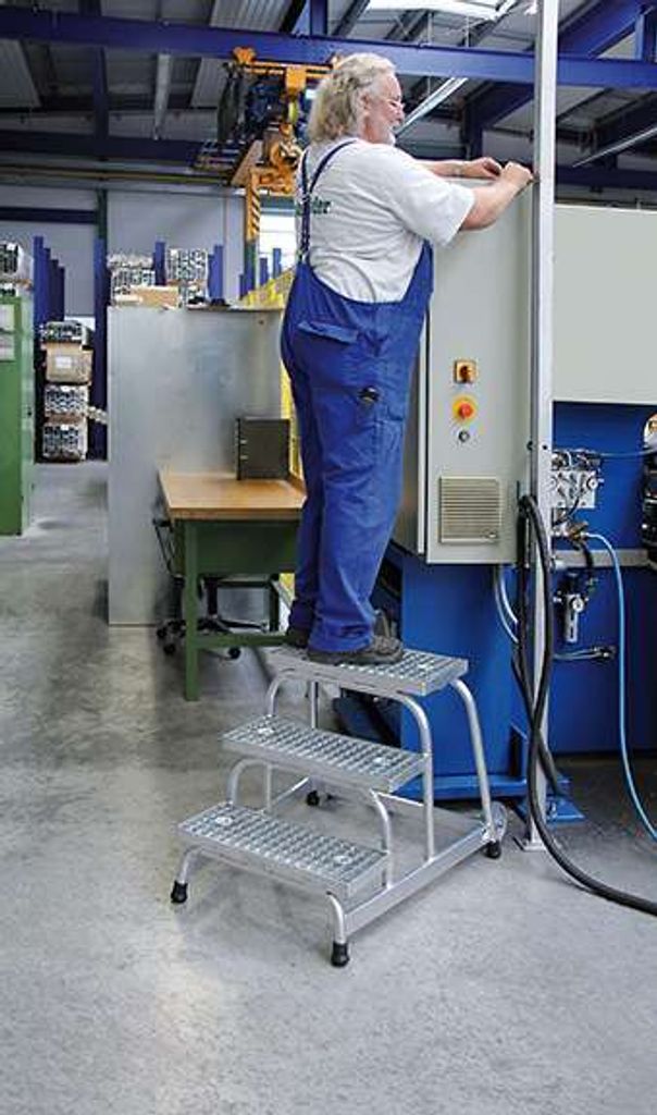 Günzburger Steigtechnik Arbeitspodest starr Stahl-Gitterrost mit Rollen 3 Stufen - 051019