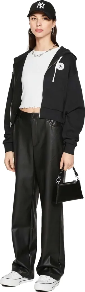 Blouson Converse Noir Taille L en tissu résistant et design premium