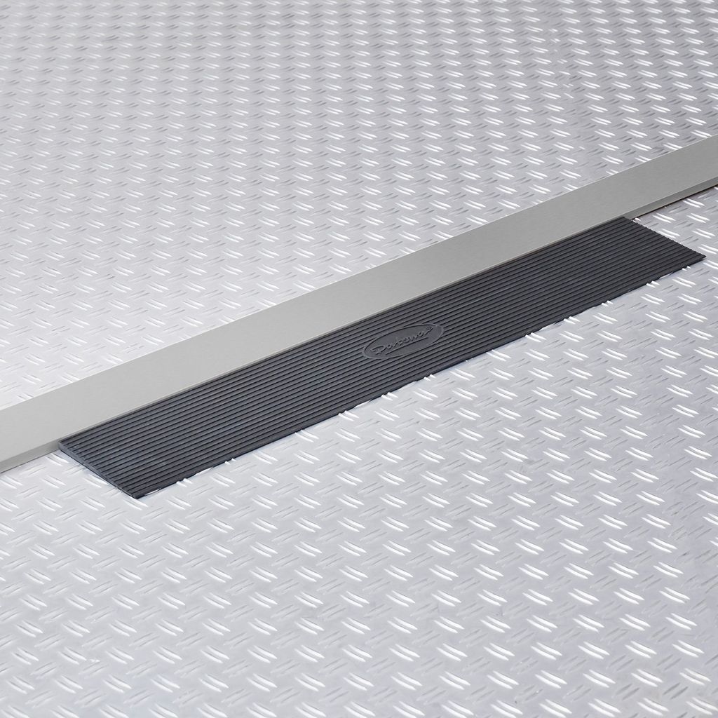 Gummirampe 90 cm lang, 8 cm tief, 0,8 cm hoch, Produktbild 