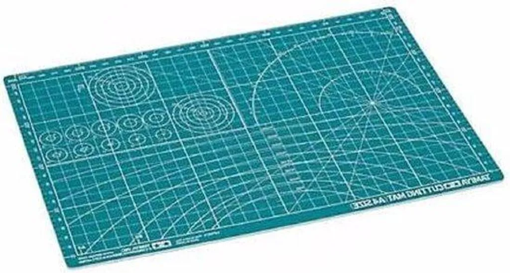 Planche de découpe auto-cicatrisante verte A4 3000 graduée 3 couches
