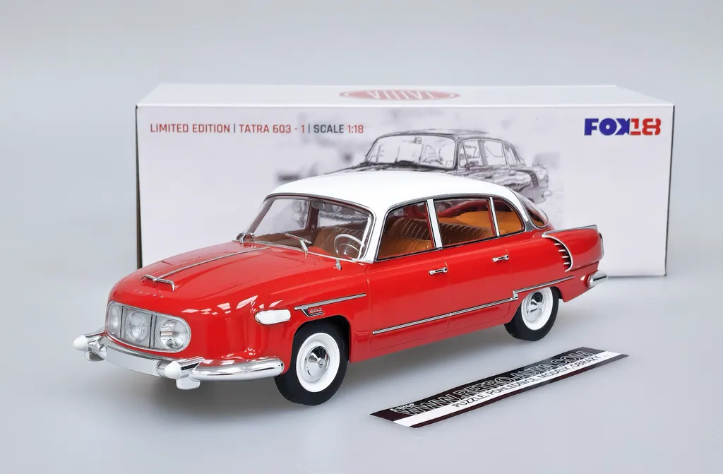 Tatra 603/1 Rouge et Blanc 1957 FOX18 - Miniature de Collection 1:18