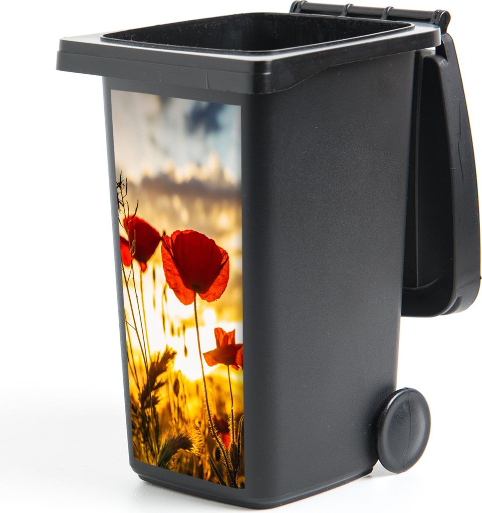 MuchoWow Mülltonnenaufkleber Rote Mohnblumen bei Sonnenaufgang 38x80 cm - Behälteraufkleber - Mülleimer-Aufkleber - Container-Aufkleber
