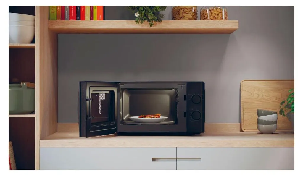 Petit micro-ondes 20L Candy CMW20SMB idéal pour réchauffer et cuisiner - 13