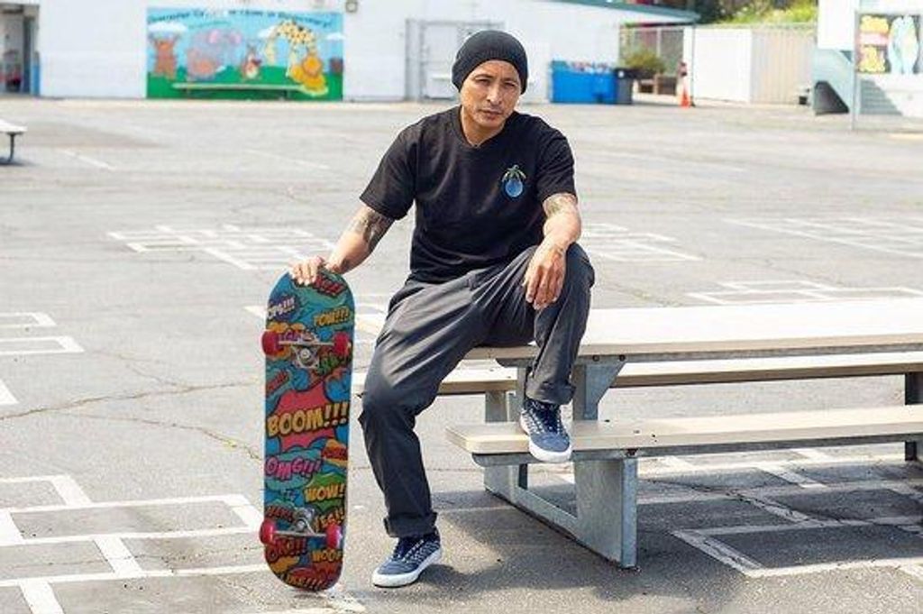 Professionelles Skateboard 78 x 20 cm 7 Schichten Kanadisches Ahornholz für Erwachsene Jugendliche Kinder - Double Kick Concave Trickboard - bunt