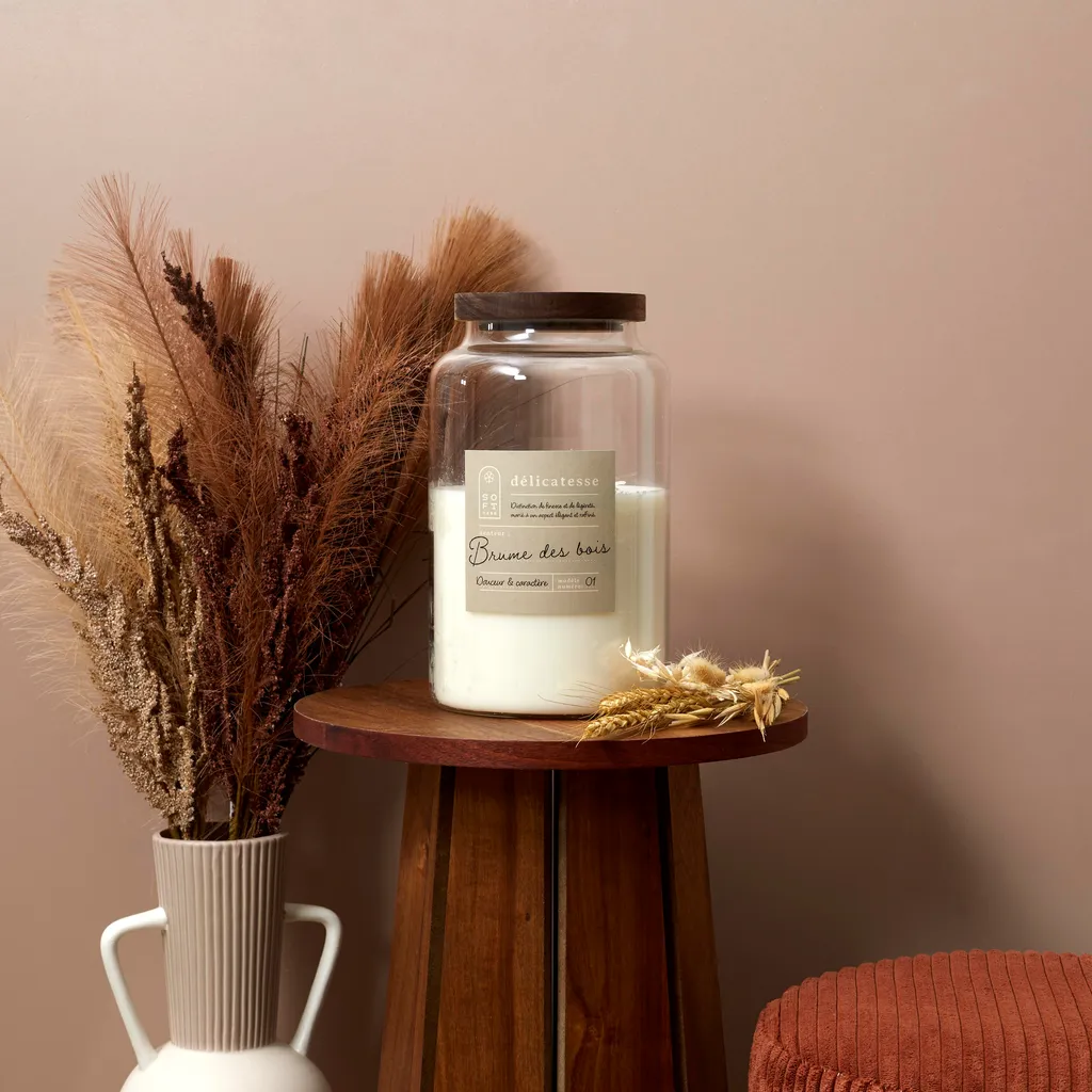 Grande bougie parfumée avec couvercle en bois acacia Softness H24cm