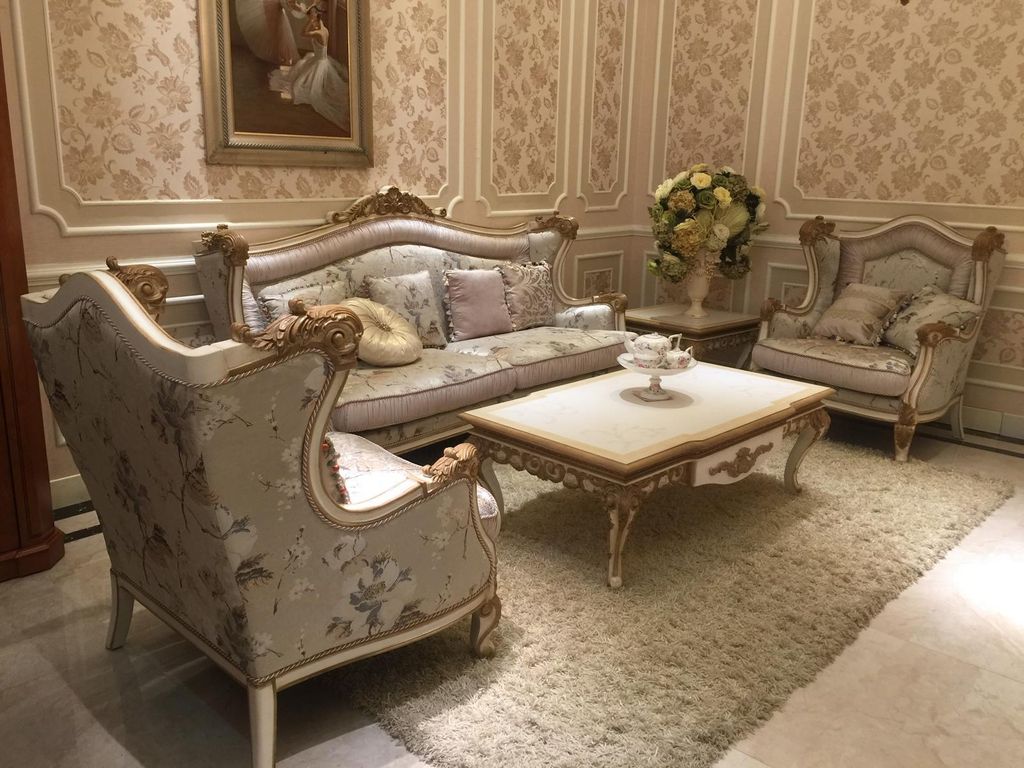 Klassische Sofagarnitur 3+1+1 Italienische Sitzmöbel Couch Sofa Polster 3tlg.