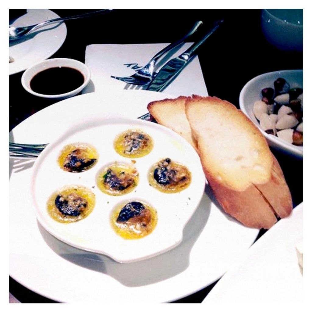 6-Loch Keramik Schneckenschale und Escargot Tablett aus weißem Porzellan (Set von 2)