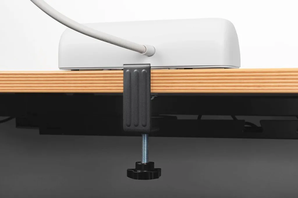 Multiprise compacte 2 prises pour éviter les chargeurs encombrants