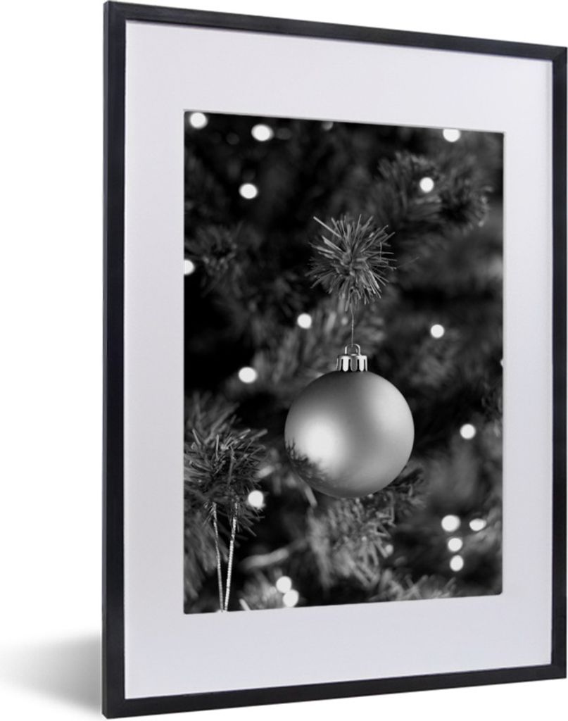 MuchoWow Gerahmtes Poster Weihnachtskugel - Weihnachtsdekoration - schwarz und weiß 30x40 cm - Poster mit Schwarzem Bilderrahmen Wandposter Rahm...