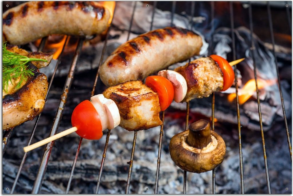 Wallario Outdoor-Poster für Garten oder Balkon, Motiv Schaschlik und Würste auf einem Grill, in ca. 61 x 91,50 cm