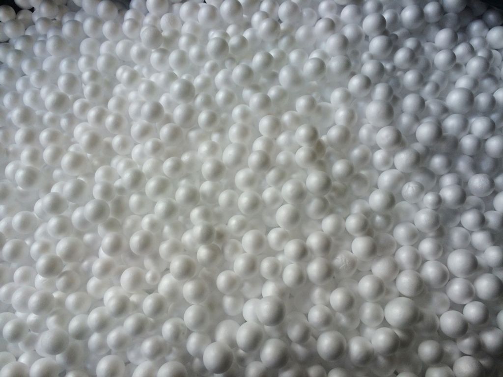 Polystyrenové EPS kuličky mix 3-6 mm 1l , nejen do sedacích Obrázek produktu 