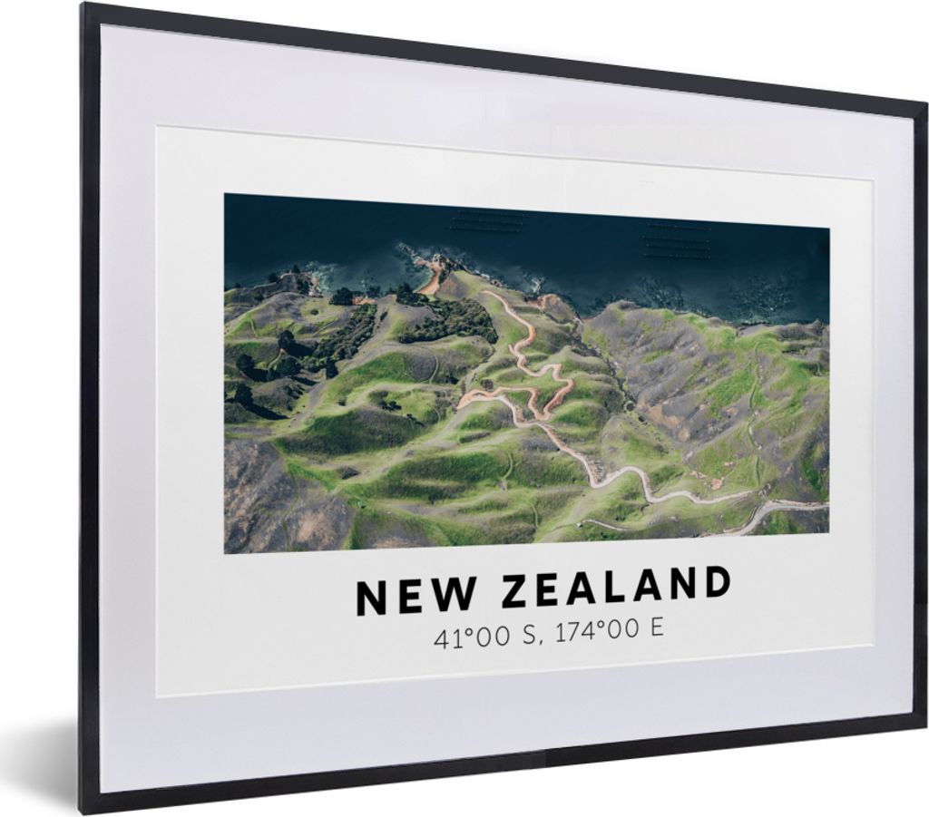 MuchoWow Gerahmtes Poster Neuseeland - Wasser - Grün - Strand 40x30 cm - Poster mit Schwarzem Bilderrahmen Wandposter Rahmen Foto Bilder - Bilde...