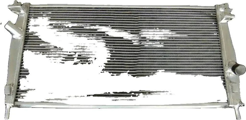 Radiateur de Voiture en Aluminium avec Capacité de Refroidissement Accrue