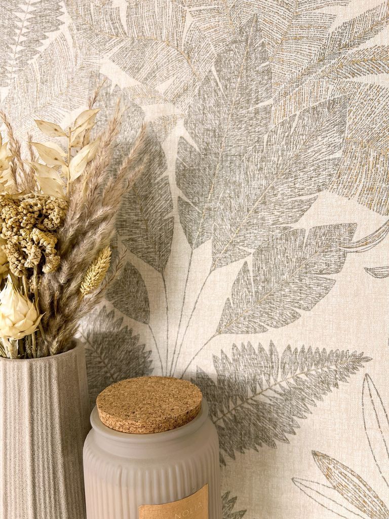 NEWROOM Tapete Beige Vliestapete Dschungel - Mustertapete Modern Braun Gold Pflanzen Blätter Blumentapete Tropisch Dschungeltapete