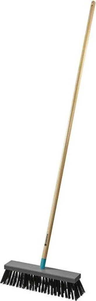 Balayeuse extérieure Gardena Classicline idéale pour allées et garages