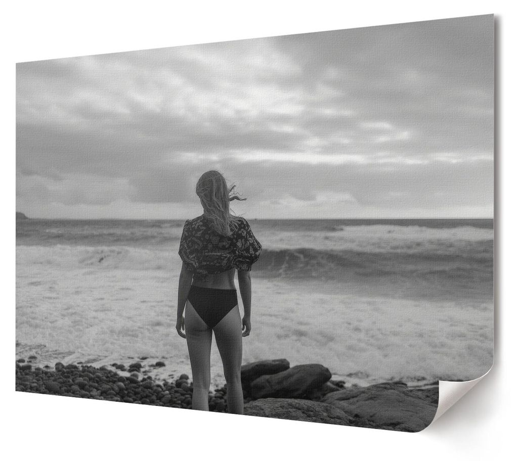 Frau am Wasser - Kunstdruck A4 - Fotografie- Wandbild für Wohnzimmer Schlafzimmer & Flur, Modernes Poster Wanddeko, Ungerahmt