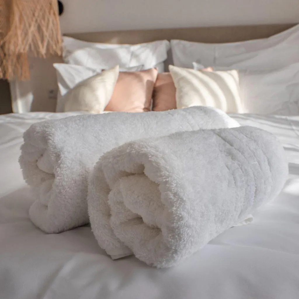Asciugamano in spugna 70x140cm bianco hotel 450g/m2