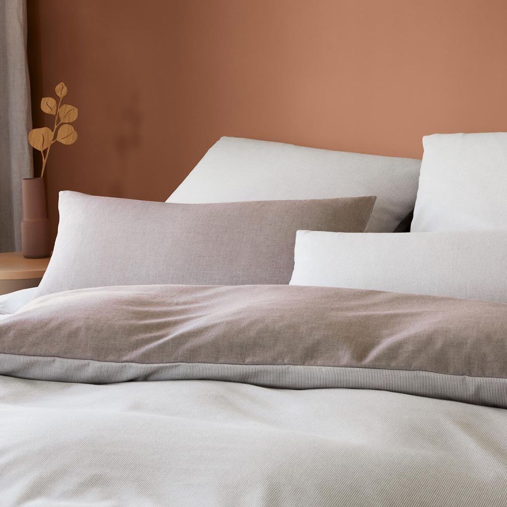 elegante Soft-Flanell-Bettwäsche-Garnitur Tender Farbe Marone Größe 200x220+2x80x80