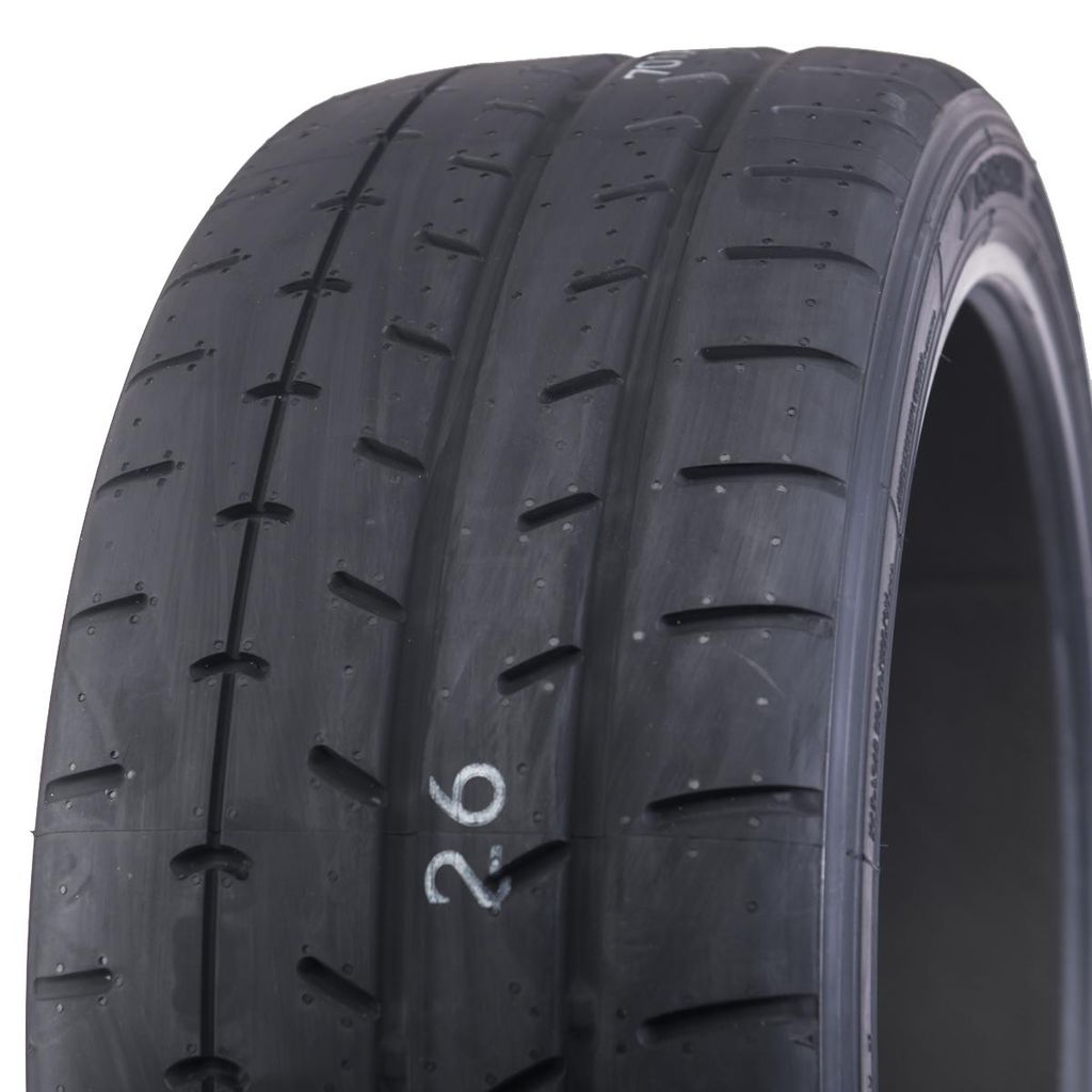 Yokohama Advan A052 235/45 R18 98 Y XL Immagine del prodotto 