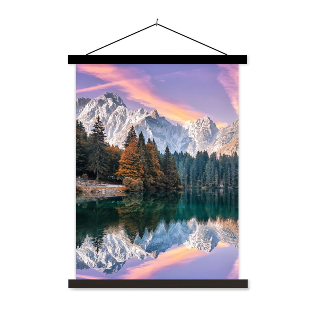 MuchoWow Textilposter Berg - Wald - Wasser - Himmel - Rosa - Lila 40x53 cm mit schwarzem Rahmen - Abbildung