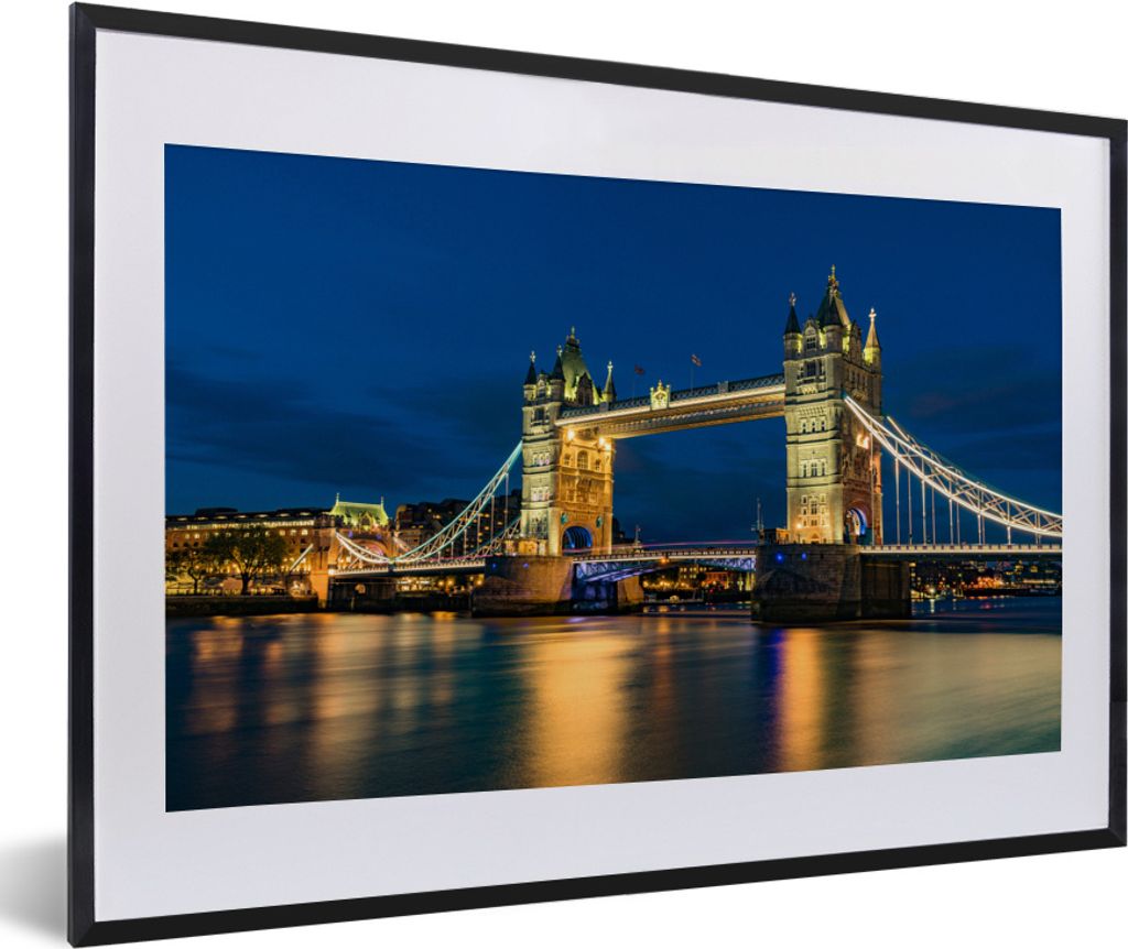 MuchoWow MuchoWow Gerahmtes Poster Tower Bridge beleuchtet am Abend in England 60x40 cm - Poster mit zchwarzem Bilderrahmen - Schlafzimmer - Pl...