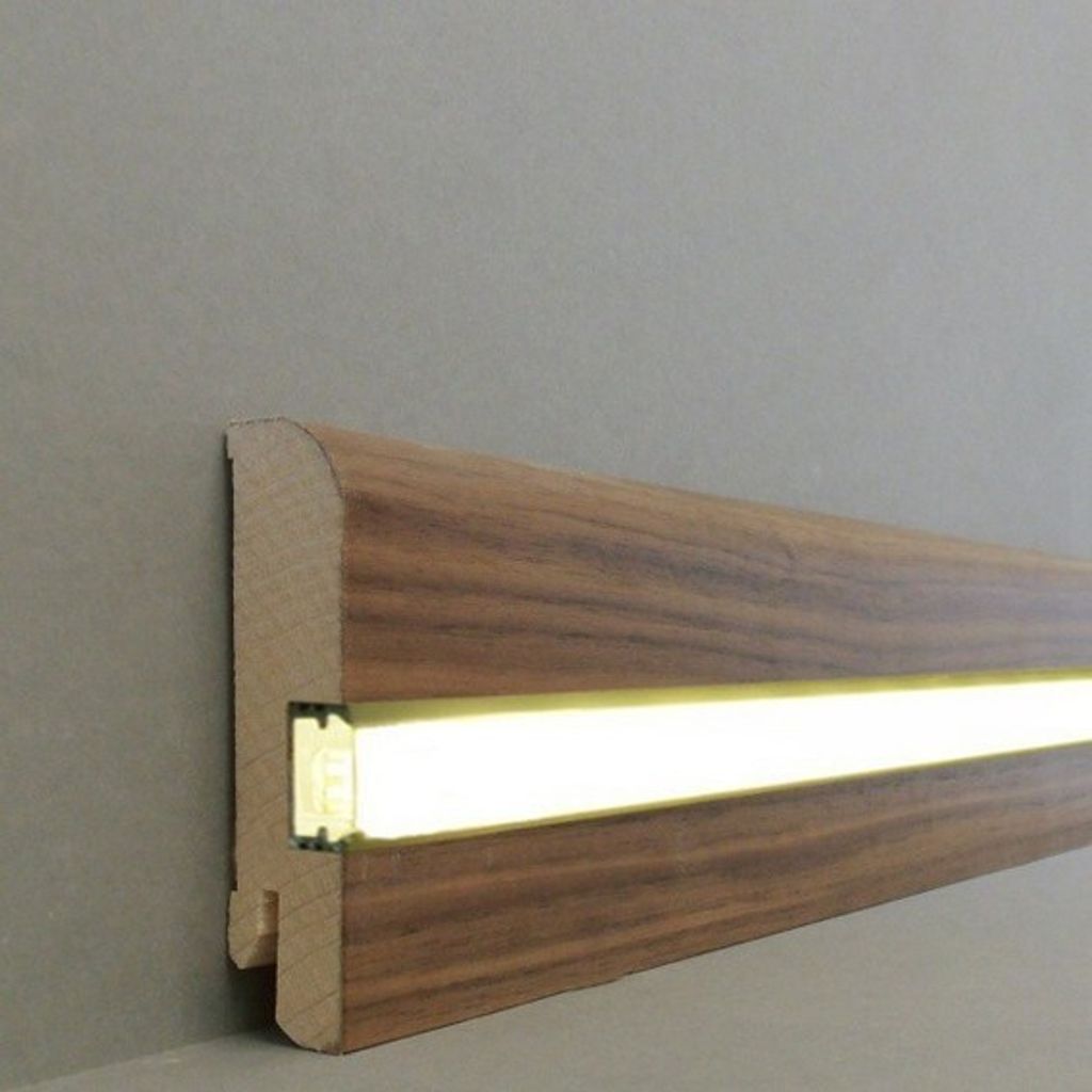 Schöne Licht Fußleiste Echtholz furniert, lackiert dunkel braun (20 x 80 mm) 20.80.23L)
