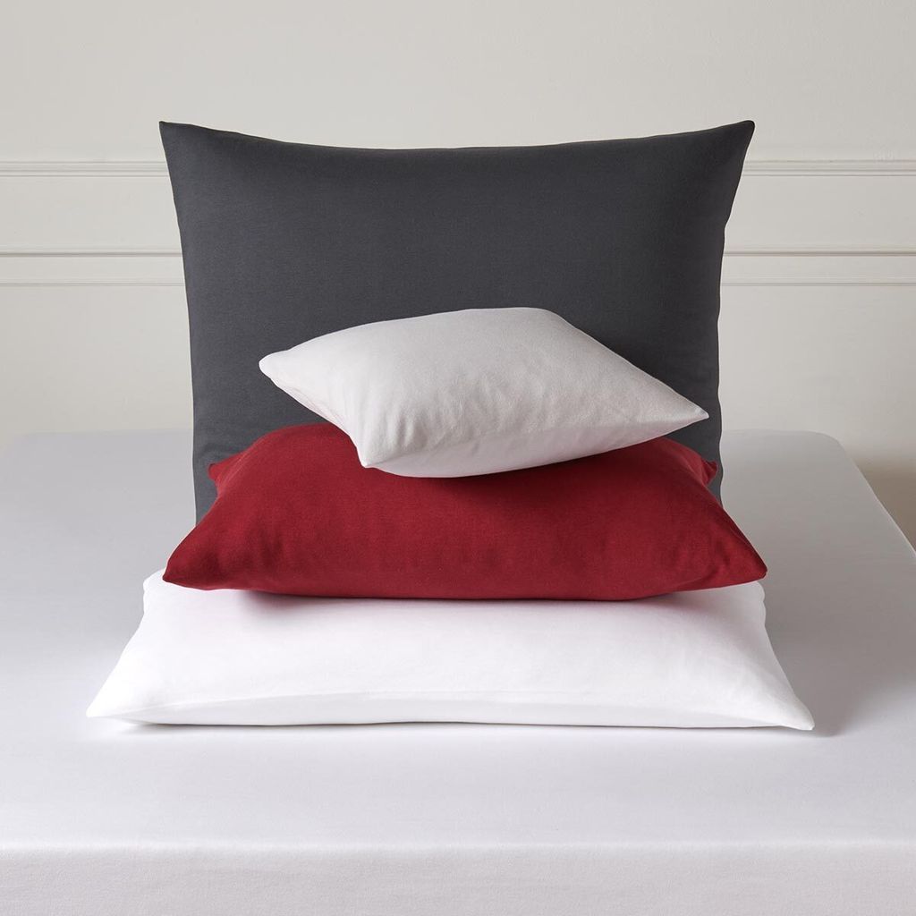 Traumschlaf Premium Interlock Kissenbezug 40x200 cm für Seitenschläferkissen apfelgrün