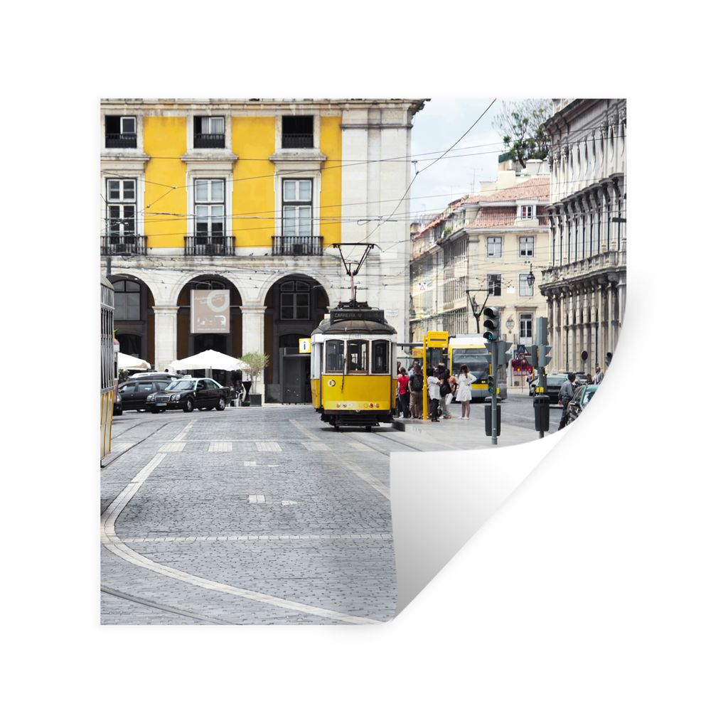 MuchoWow Wandtattoo Wandsticker Wandaufkleber Die beiden gelben Straßenbahnen im Zentrum von Lissabon 80x80 cm Selbstklebend und Repositionierba...