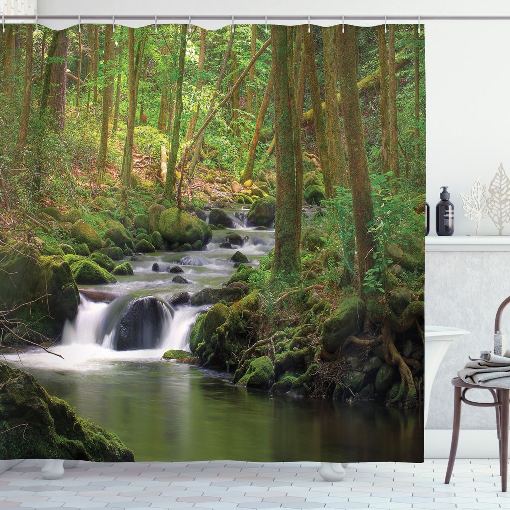 ABAKUHAUS Fluss Duschvorhang, Wald über bemooste Felsen, Wasser Blickdicht inkl.12 Ringe Langhaltig Bakterie und Schimmel Resistent, 175 x 240 cm,...